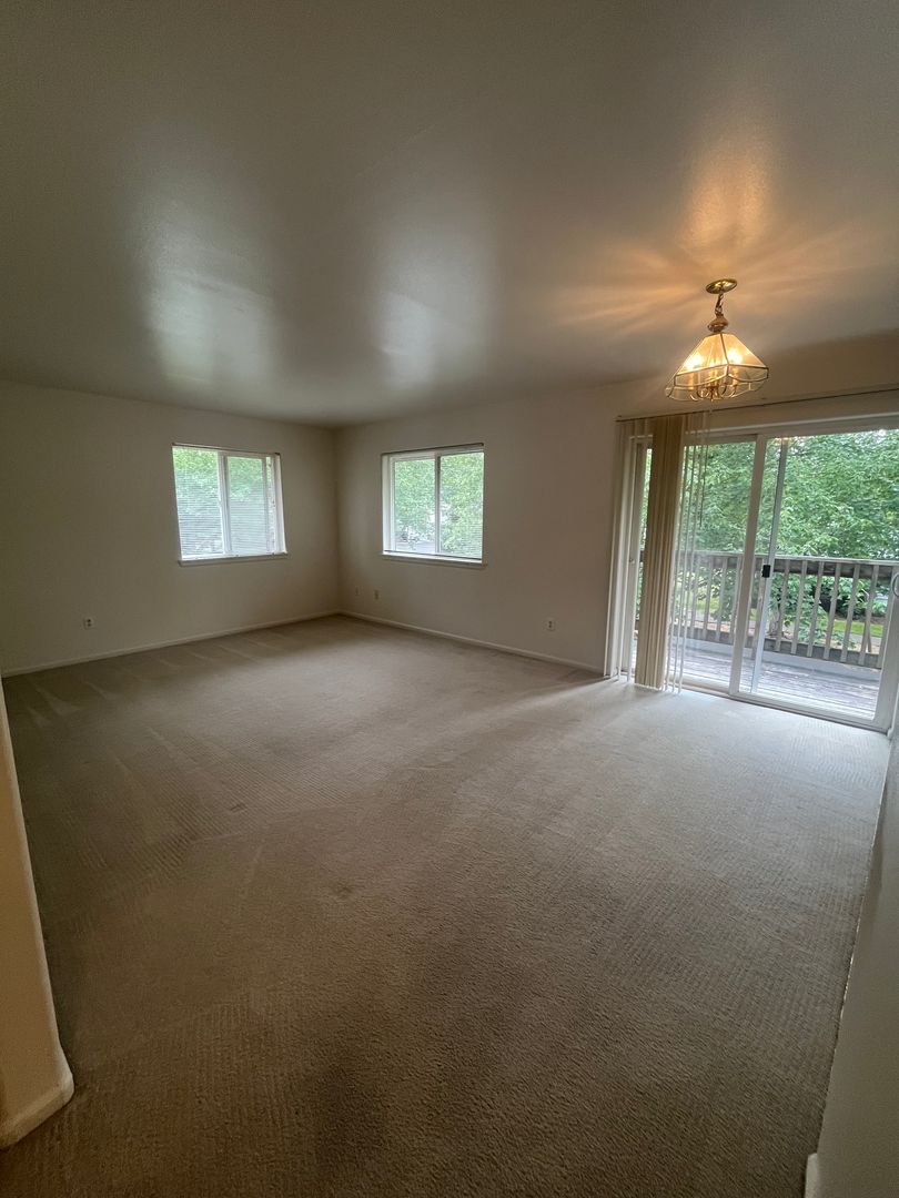 Eugene House: 1683 Ono Ave.
