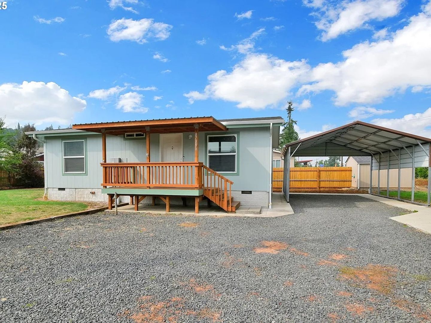 Springfield House: 87886 Cedar Flats Rd.