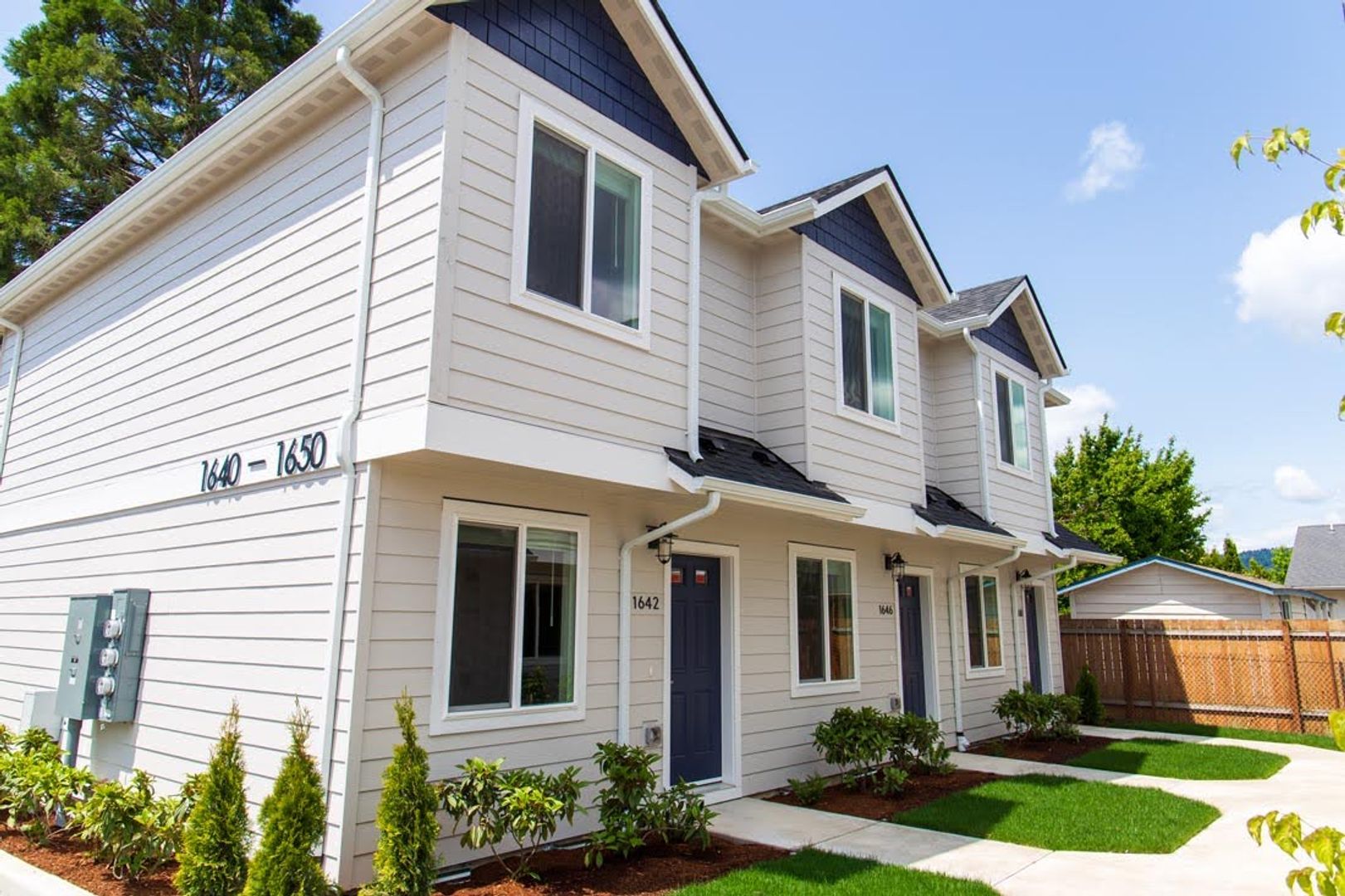 Springfield Apartment: 1638 S St