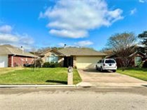 3605 Vienna Drive- Edelweiss Estates – photo 1