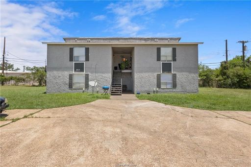 2815 Cypress Bend Circle #B