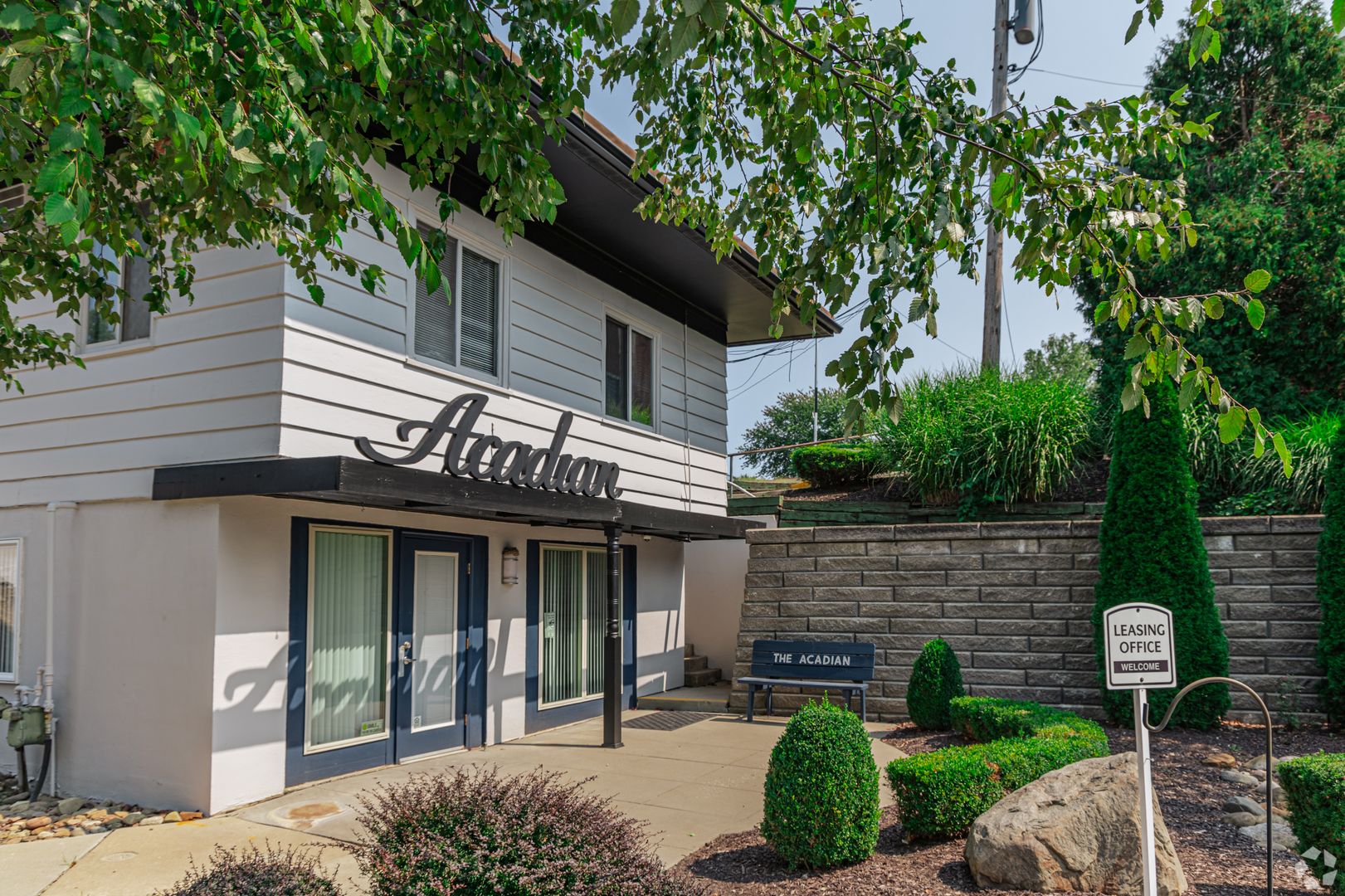 Brook Park Apartment: 21480 Sheldon Rd.