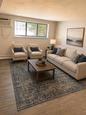 Stunning 2 Bed, 1 Bath Unit - Newly Remodeled with Luxury Finishes! – photo 1