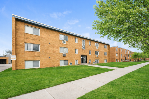 Stunning 1 Bed, 1 Bath Unit - Newly Remodeled with Luxury Finishes! – photo 1