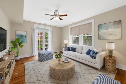 Charming 1 Bedroom Apartment in Vibrant Shaw Neighborhood – photo 1