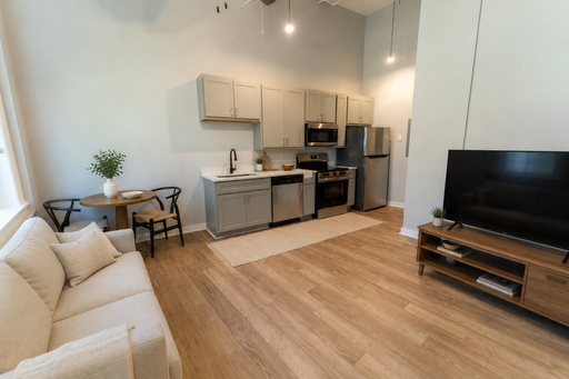 Newly Rehabbed – photo 1