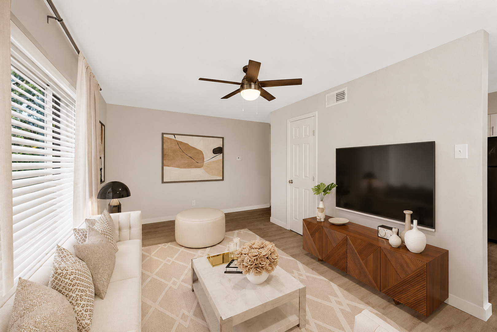 Saint Louis Apartment: 7201-05 Gravois Ave