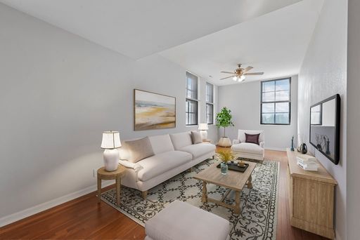 Beautifully Renovated Two Bedroom! – photo 1