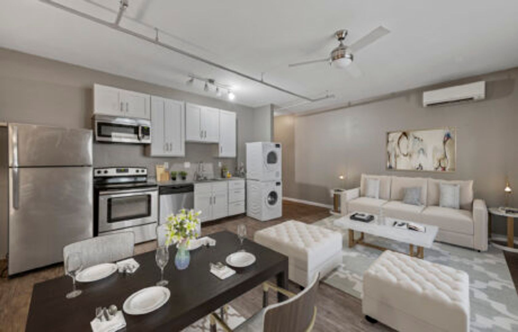 St. Louis Apartment: 4242 Lindell Blvd