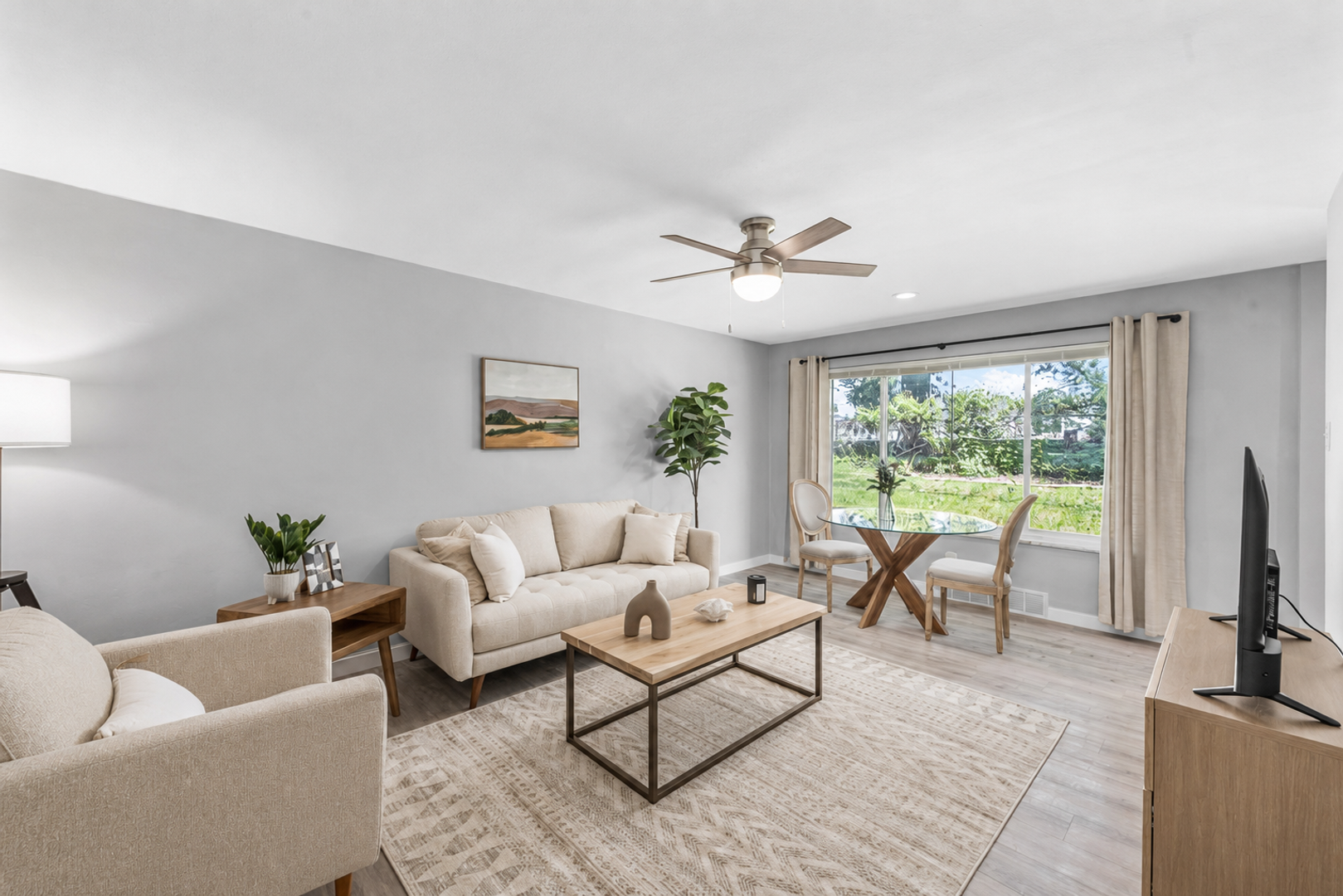 Saint Louis Apartment: 7201-05 Gravois Ave