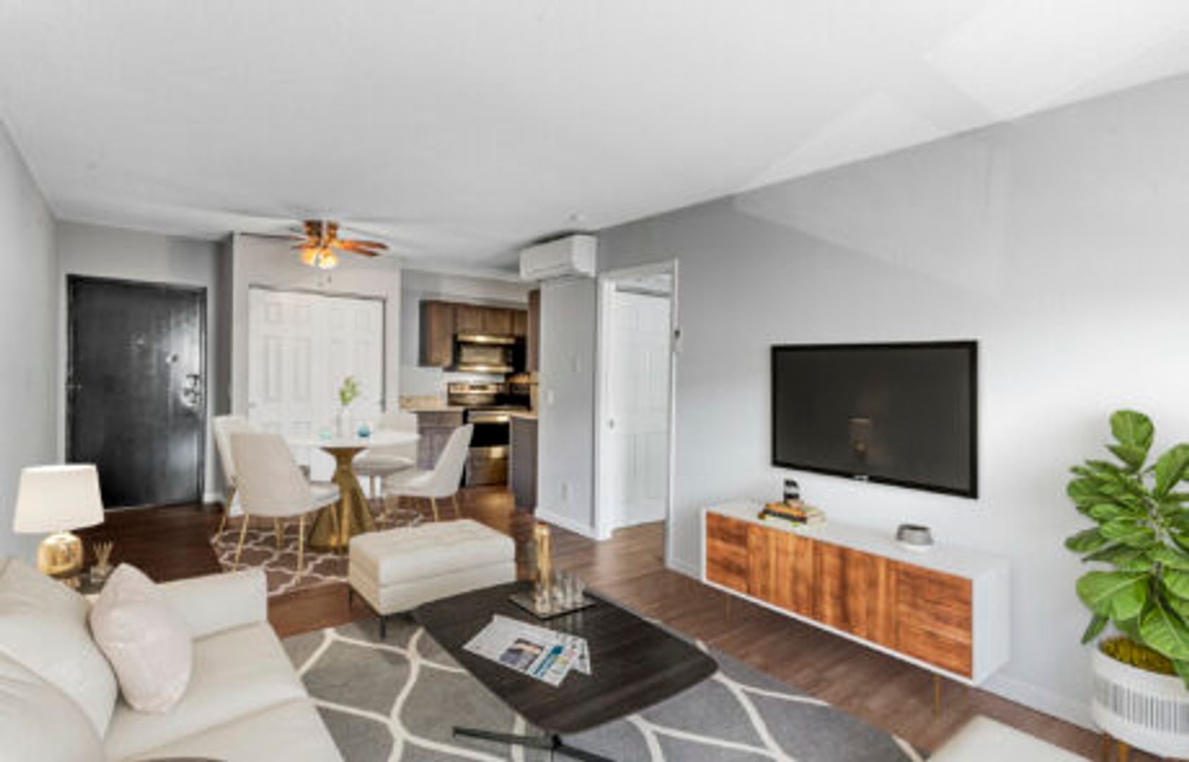 St. Louis Apartment: 5825 Southwest Ave.