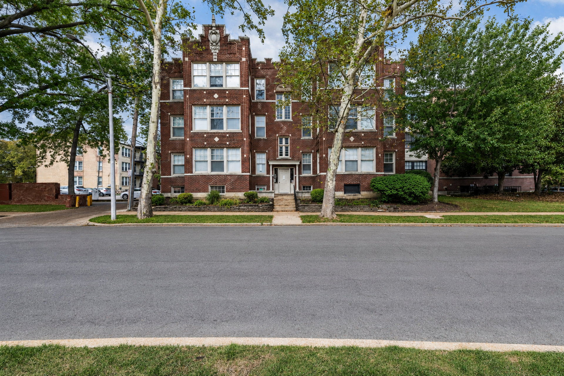 6409 Enright LLC 1 of 12