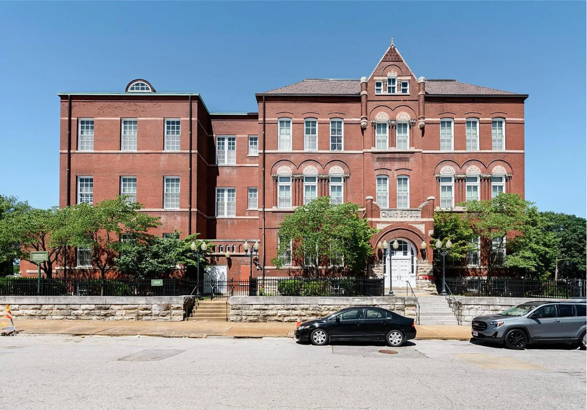 Saint Louis Apartment: 3009 Pennsylvania Ave.