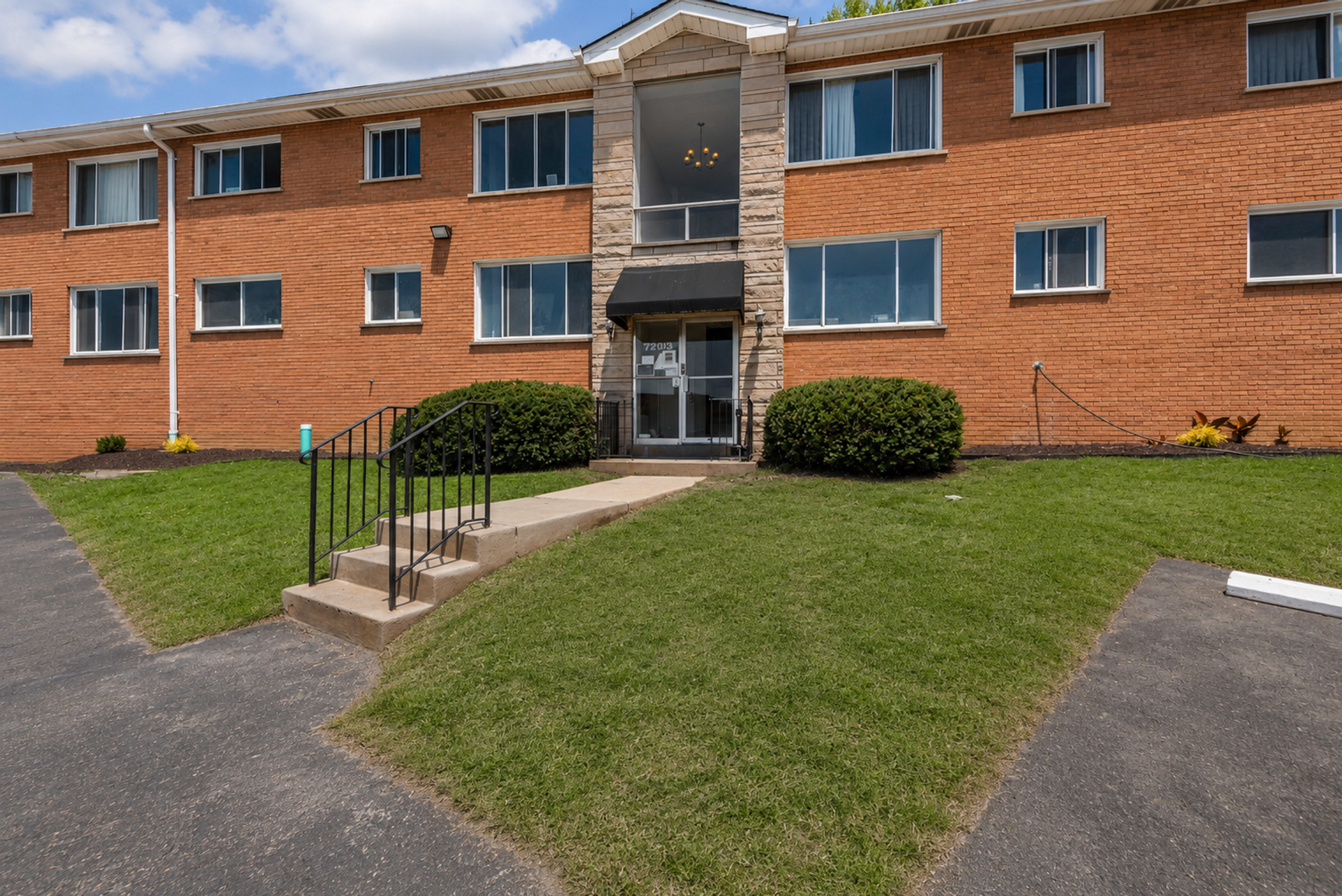 7201-05 Gravois Apartments 2 of 8