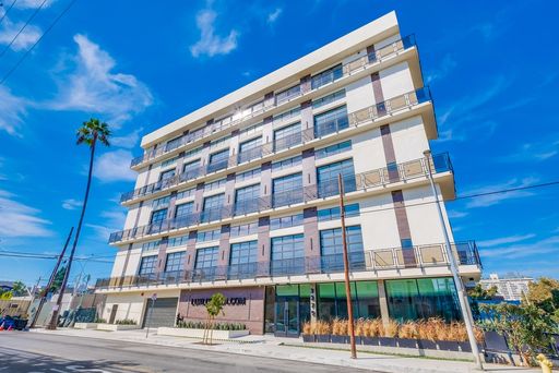 Brand New 2 Story Lofts + In Unit W/D – photo 1