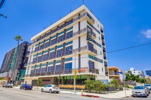Brand New Lofts w/City Views and In Unit Washer & Dryer Call Today! – photo 1