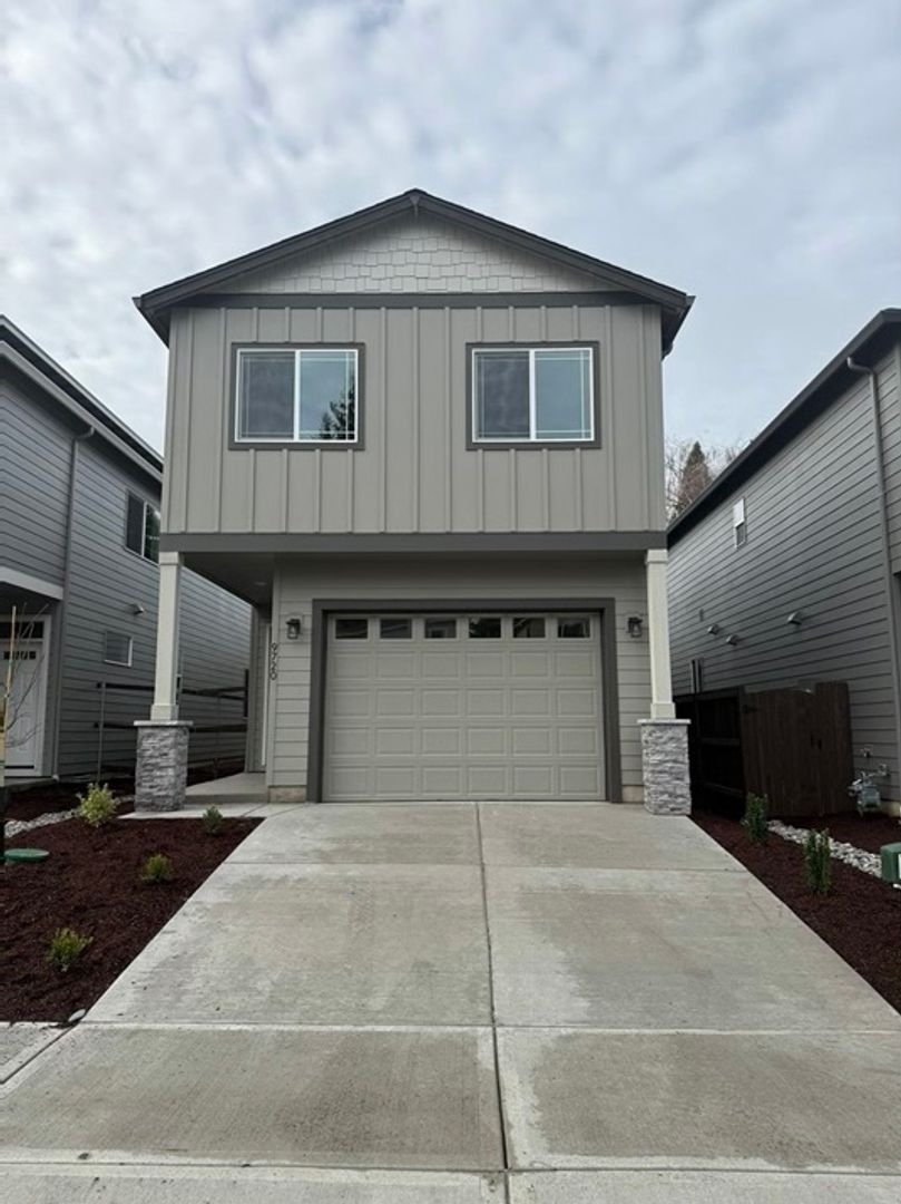 Vancouver House: 9720 NE 29th Avenue