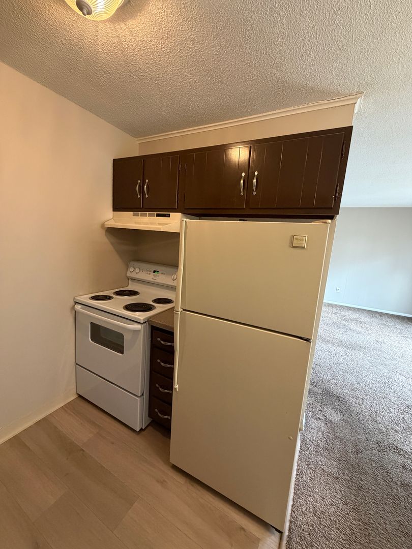 Cincinnati Apartment: 8481 Beech Ave