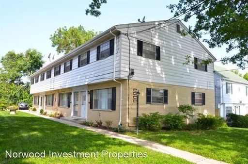 3-bedroom townhome | Ferguson Ave – photo 1