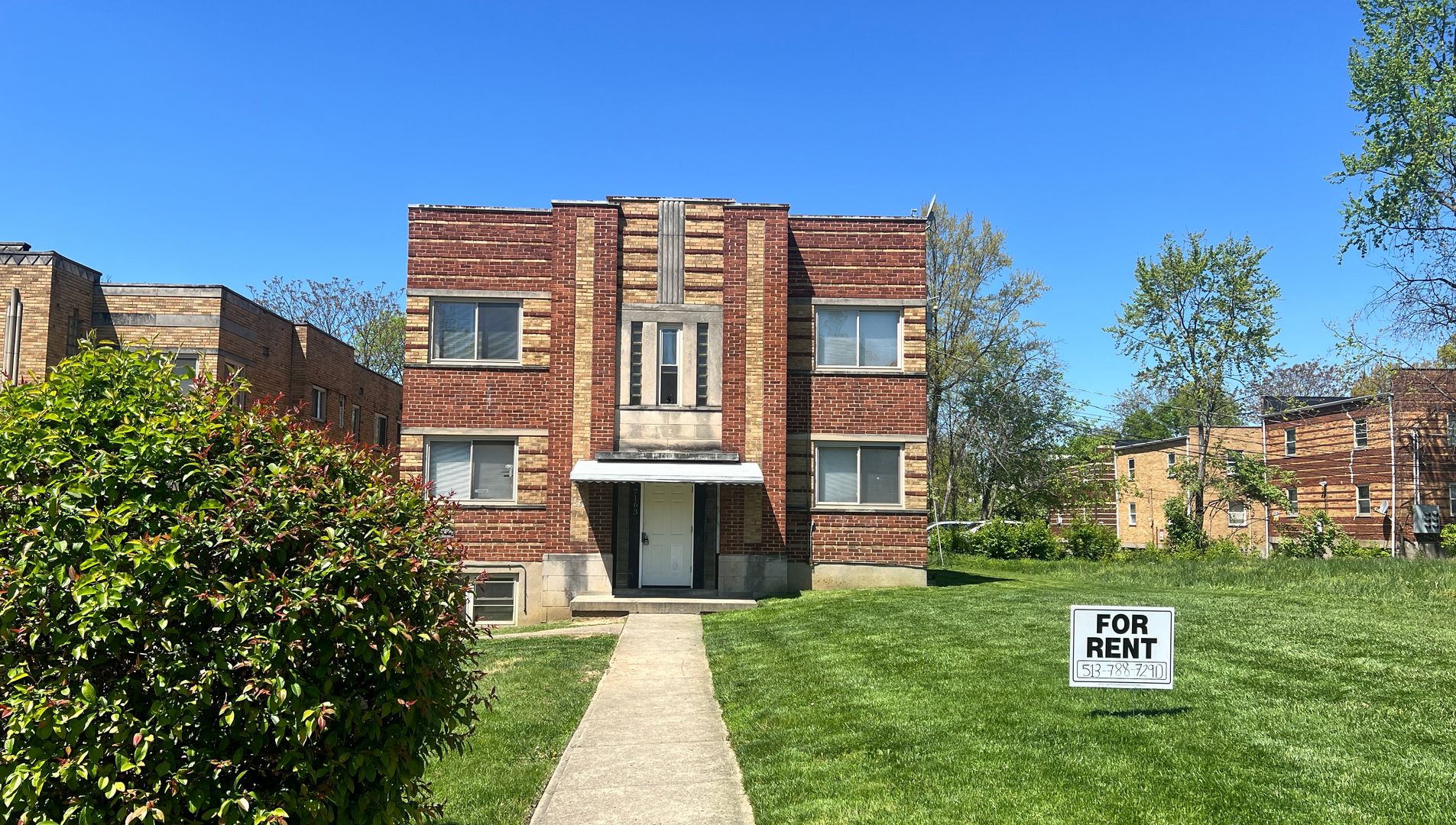 Cincinnati Apartment: 7163 Eastlawn Drive
