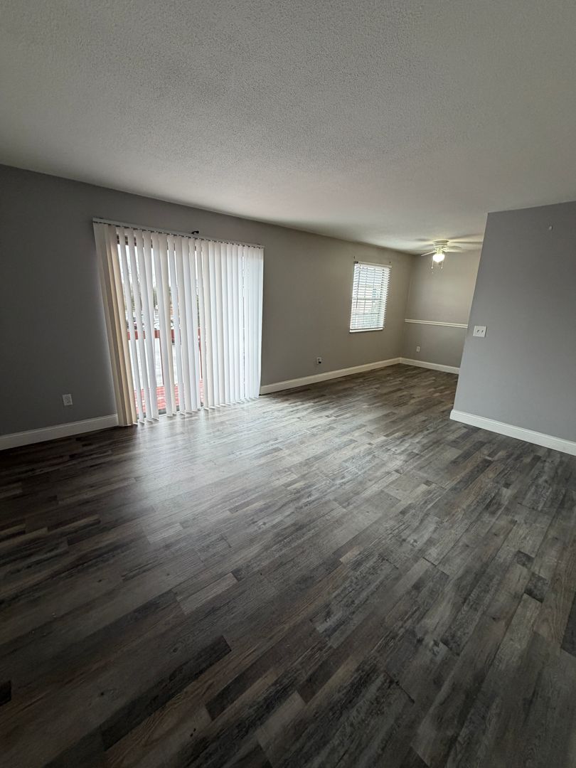 Cincinnati Apartment: 8481 Beech Ave