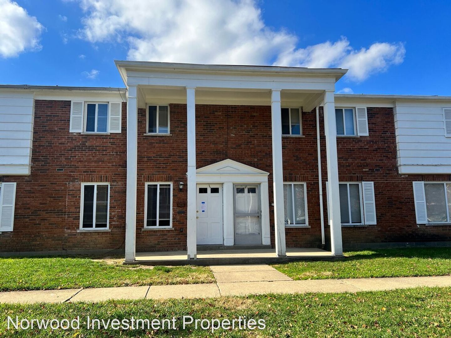 Cincinnati Apartment: FourTowers Dr