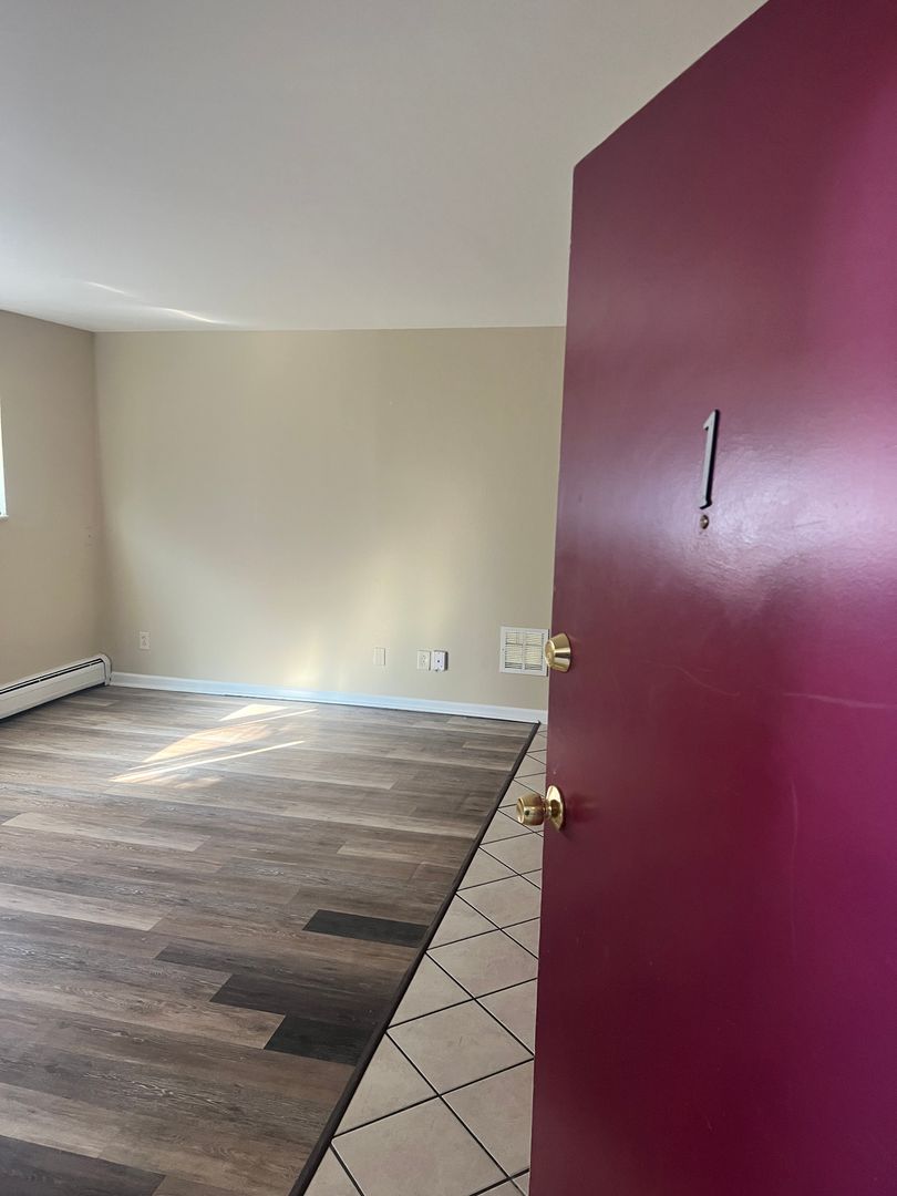 Cincinnati Apartment: 5103 Hawaiian Terrace