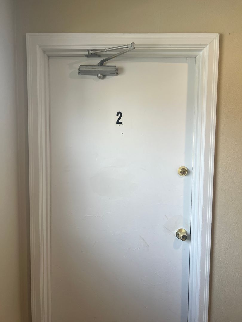 Cincinnati Apartment: 1033 Tennessee Ave