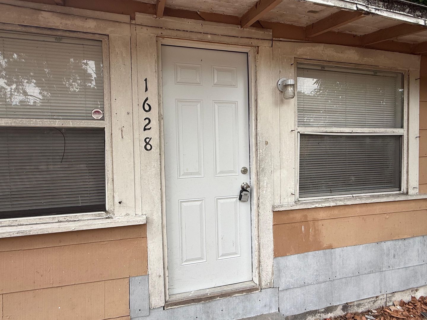 St Petersburg House: 1628 43rd St. S.
