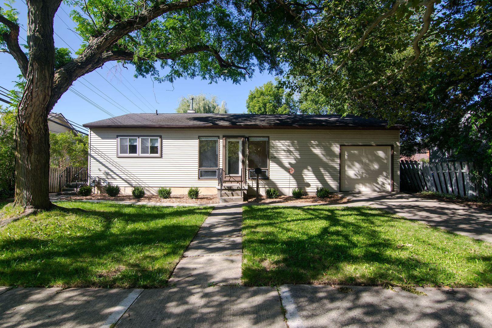 Ann Arbor House: 2420 N Circle Dr