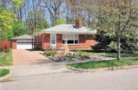 Ann Arbor House: 1427 Woodland Dr