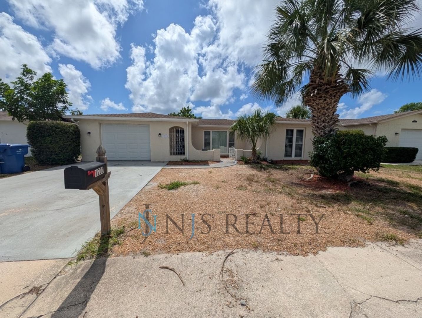 Holiday House: 1203 Maybury Dr.
