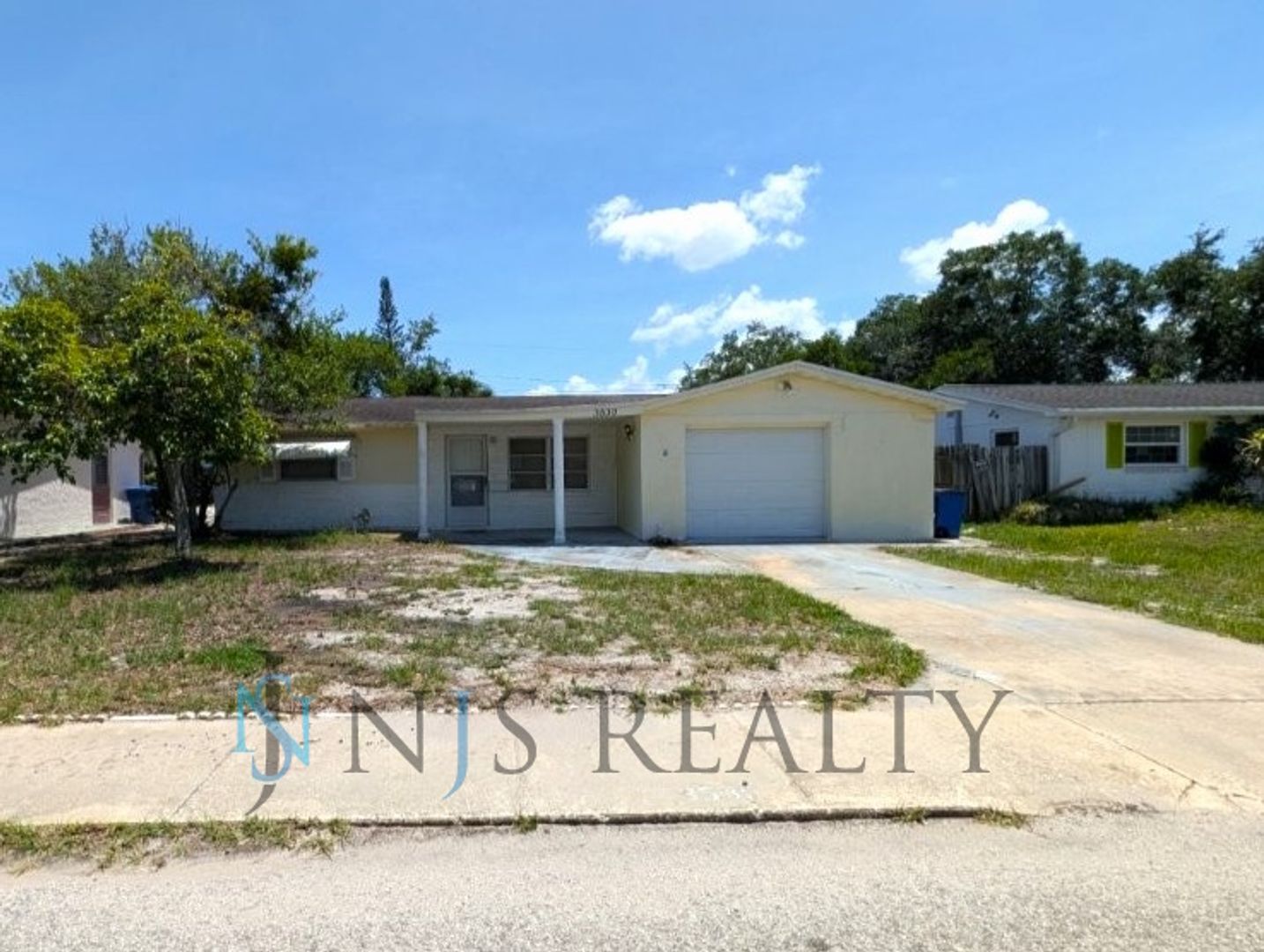 Holiday House: 3530 Oxford Dr.