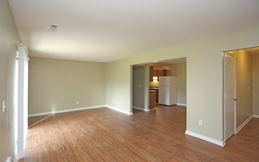 Welcome to LivGreen Gardens, a newly renovated garden apartment community located in the heart of Greensboro, NC – photo 1