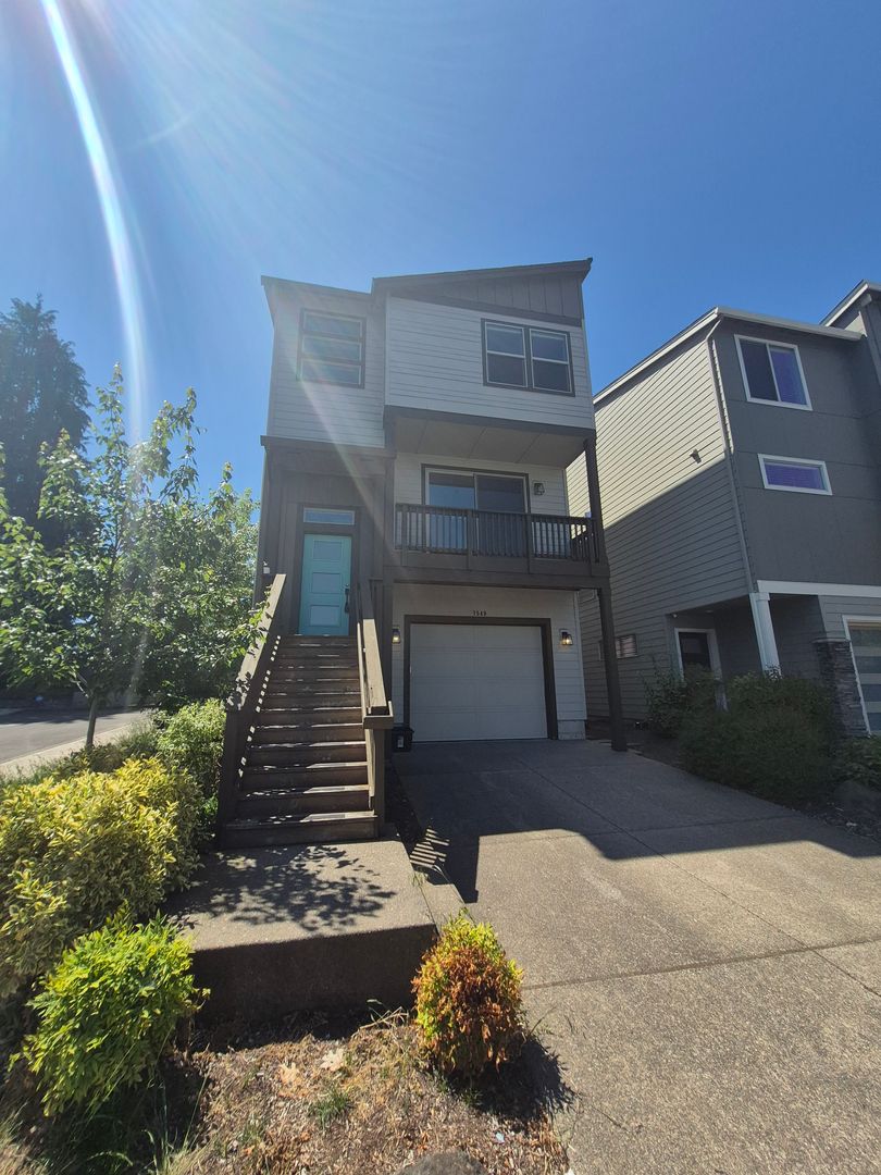 Beaverton House: 7549 SW Steinbach Ter