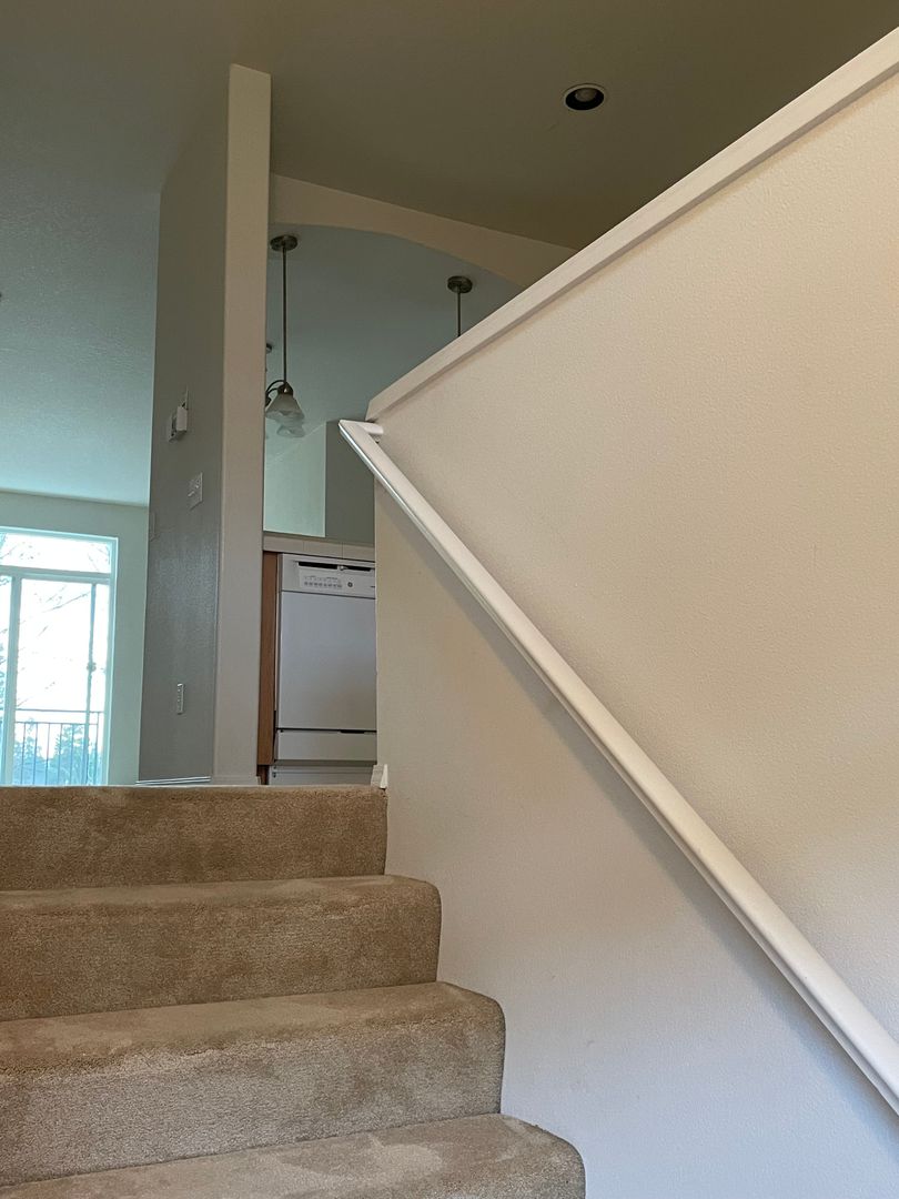 Beaverton Townhome: 17042 SW Berkeley Ln