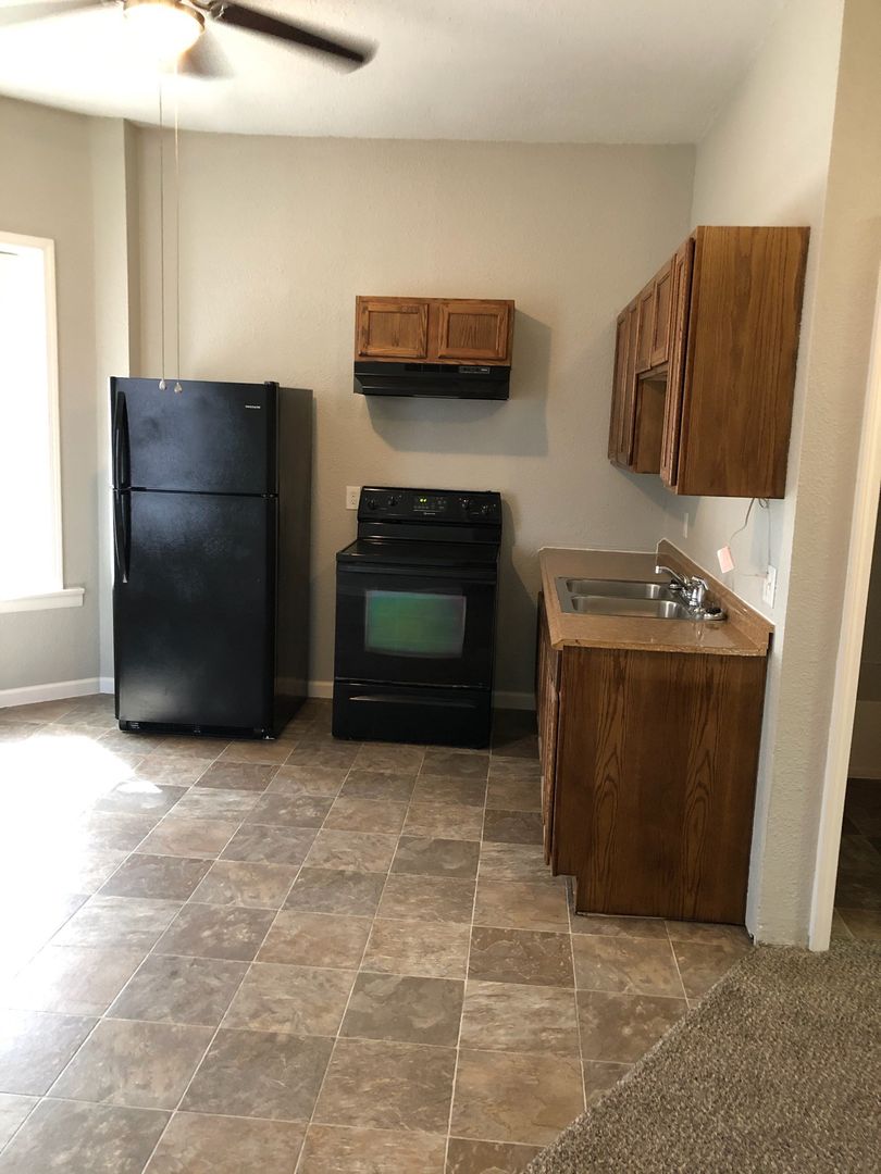 St. Joseph Apartment: 1501 Francis
