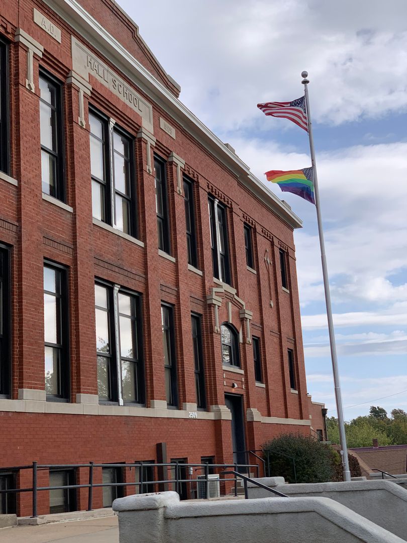 St Joseph Apartment: 2509 Duncan Street