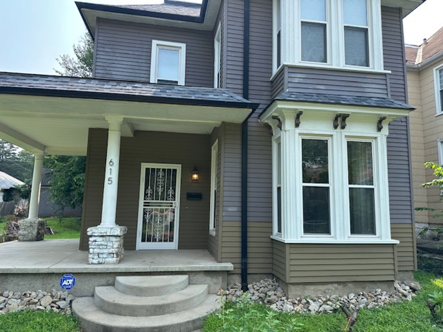 Saint Joseph Apartment: 615 N 22nd St.