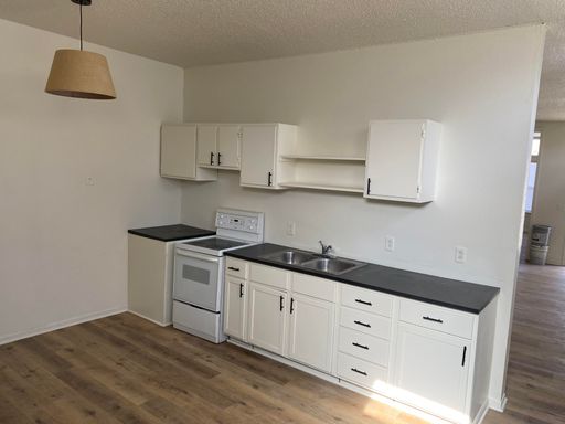 2 Bedroom Unit/ Tenant only responsible for Electricity. Recently Reduced!