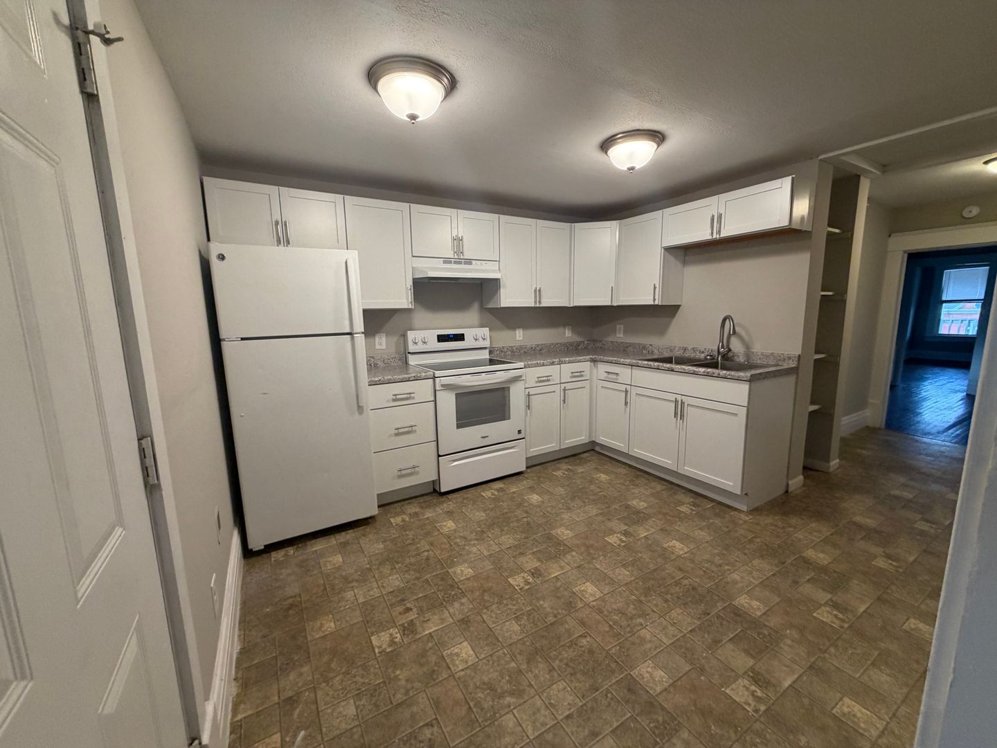 St. Joseph Apartment: 1708 Faraon