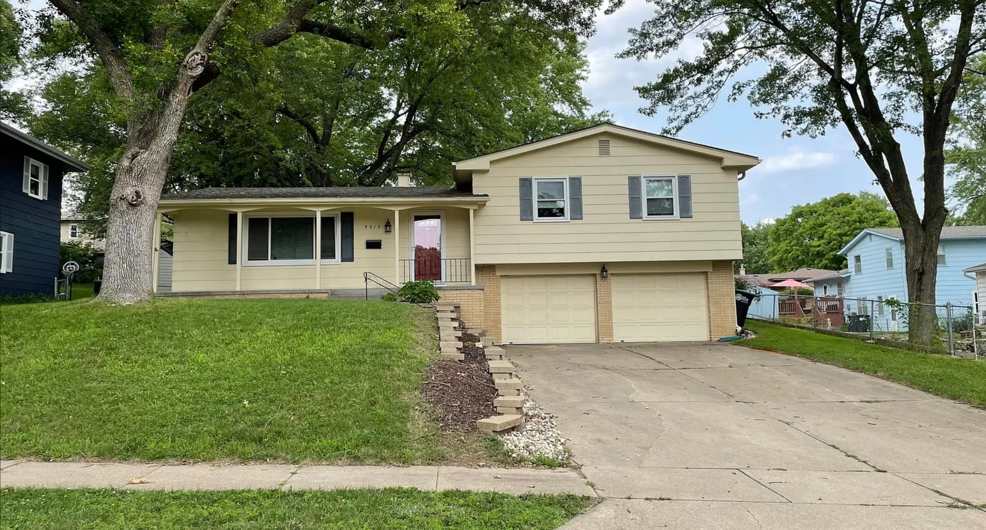 Omaha House: 9610 Spaulding Street