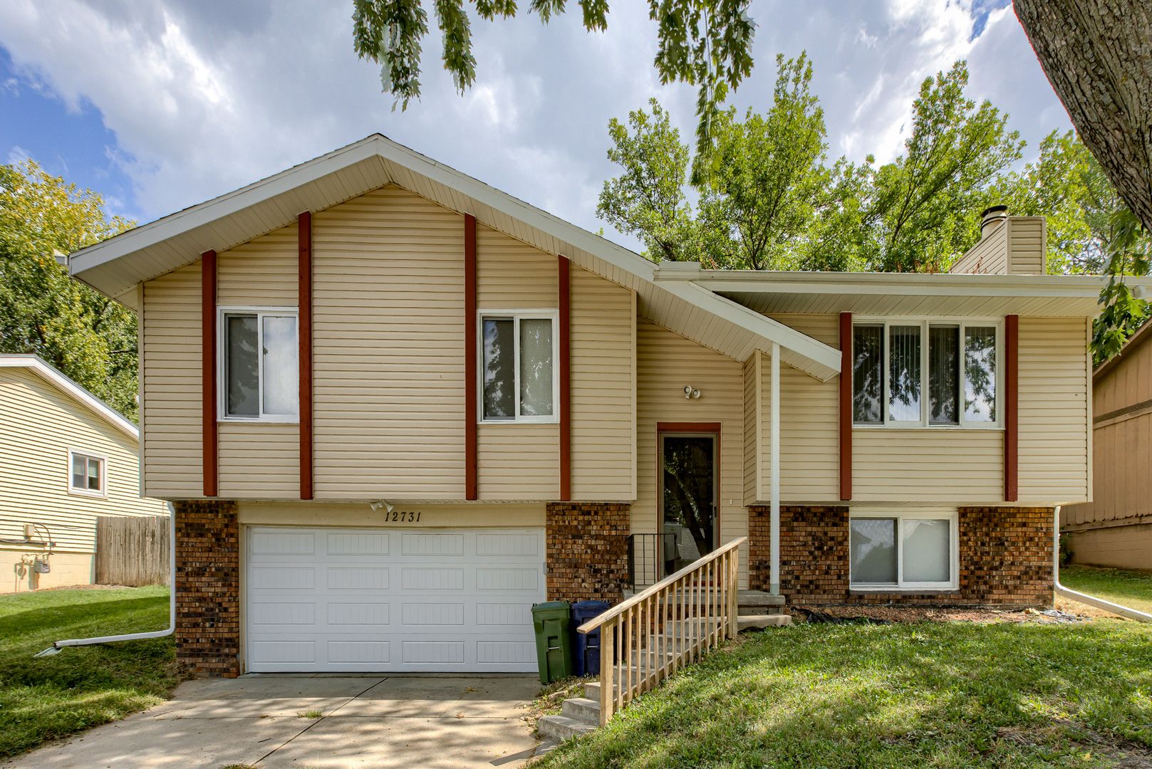 Bellevue House: 12731 S 38th St.