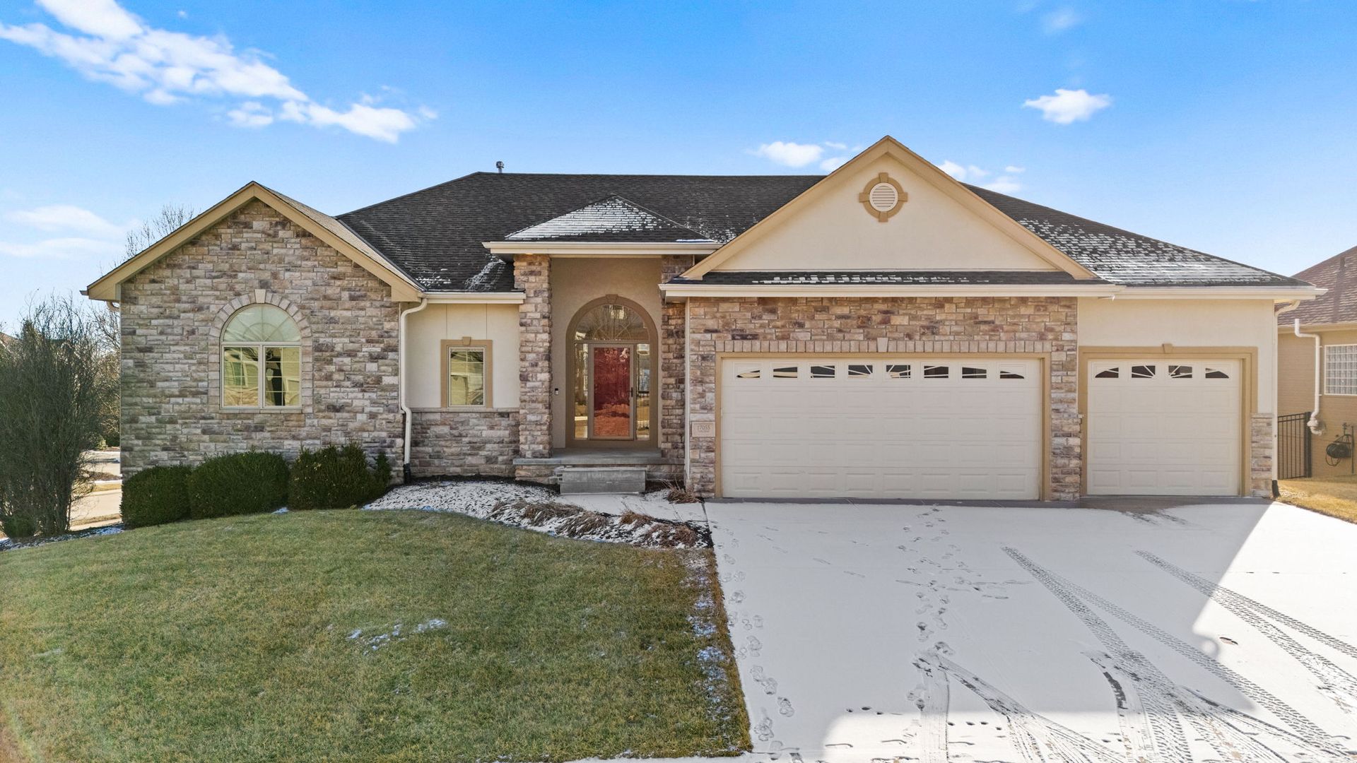 Omaha House: 17055 Corby St