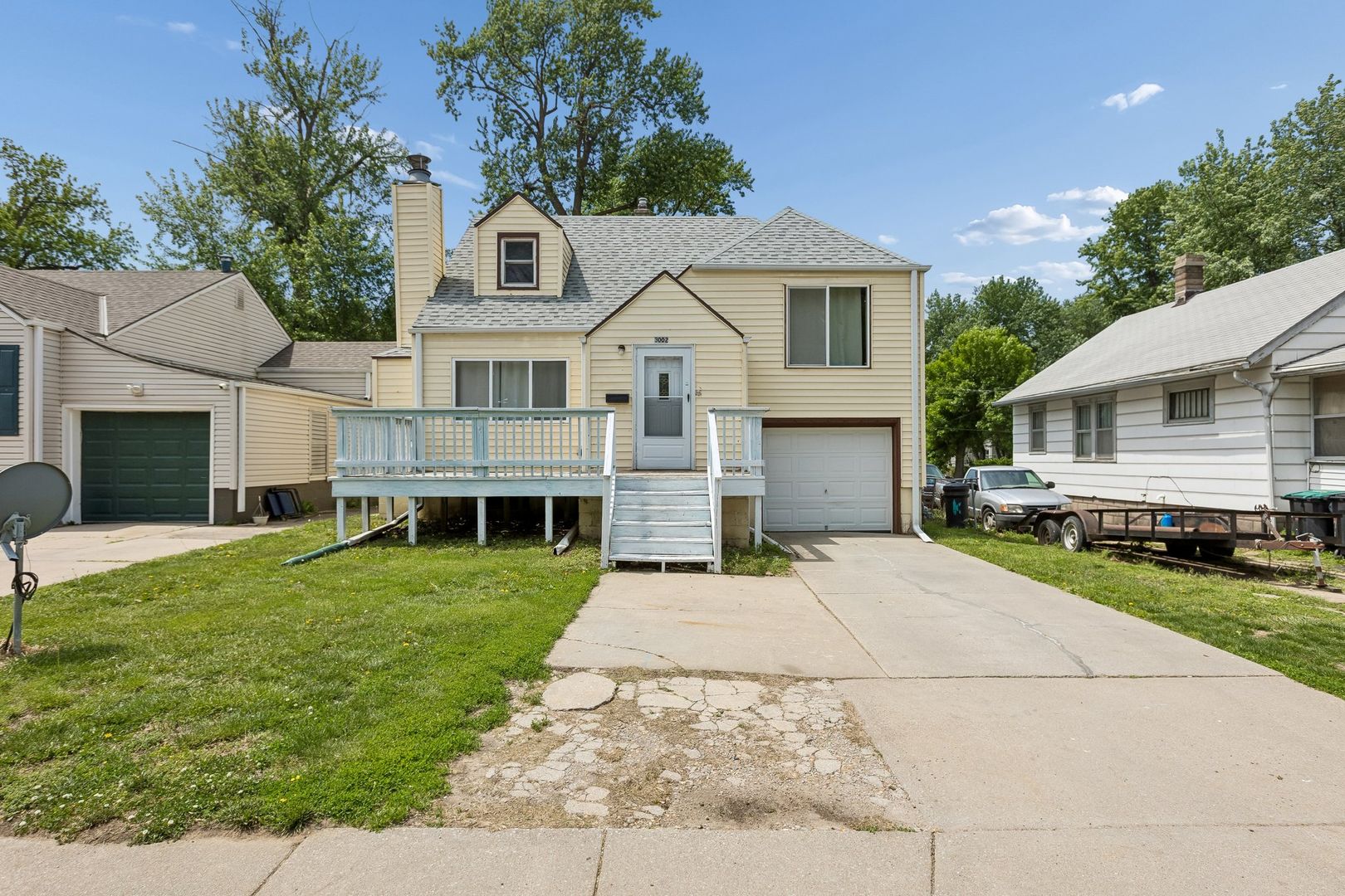 Omaha House: 3002 N 48th Ave