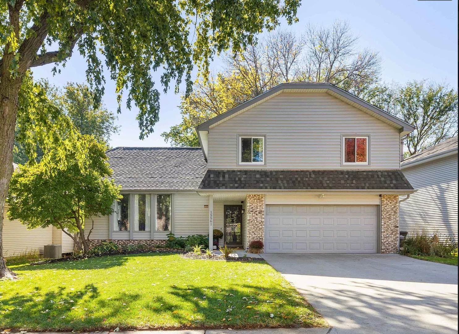 Omaha House: 15561 Walnut Circle