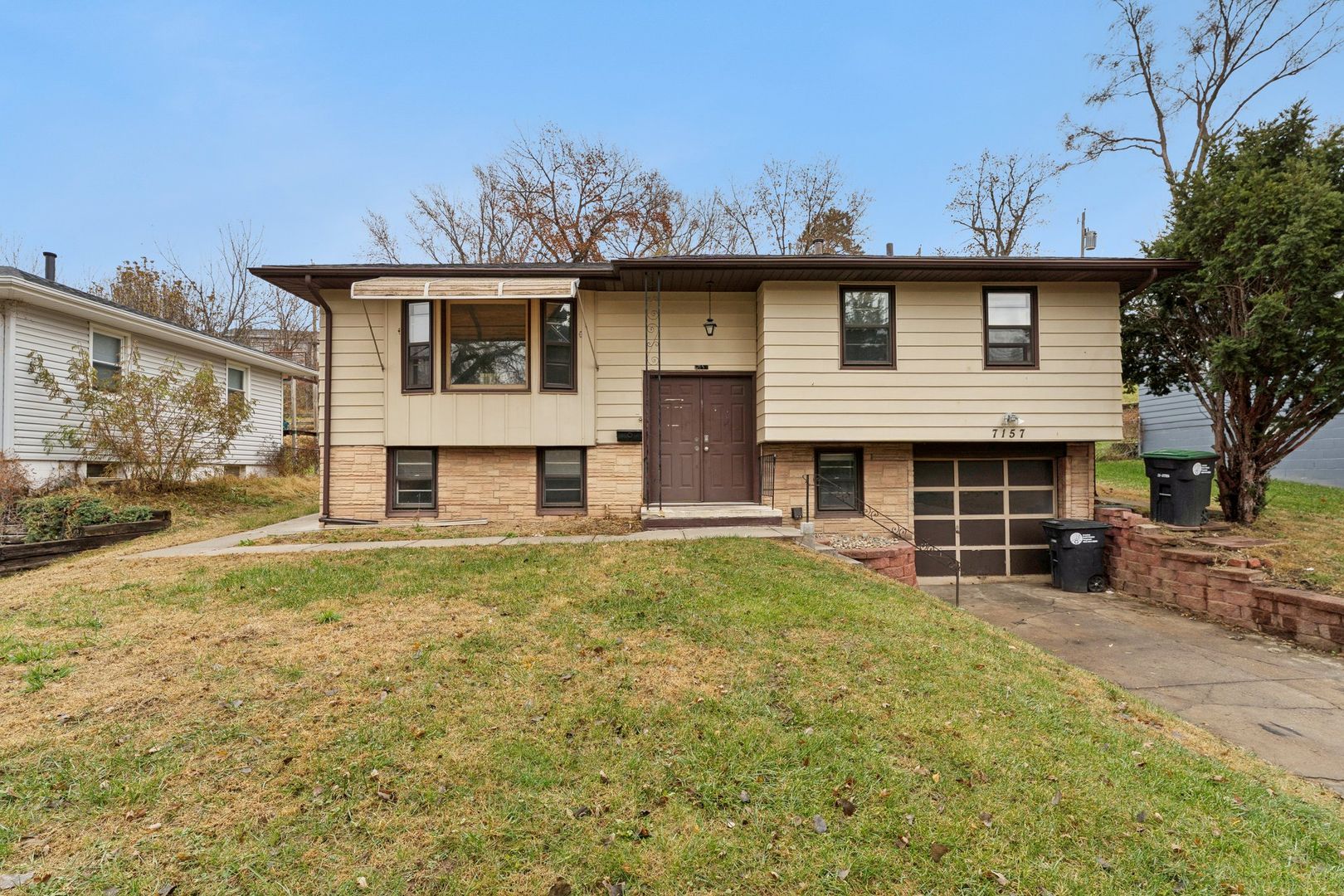 Omaha House: 7157 N 39th St