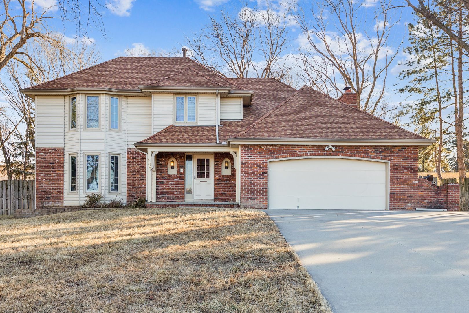 Omaha House: 107 S 132nd St