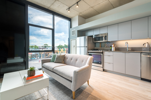 1 Bed, 1.5 Bath – photo 1