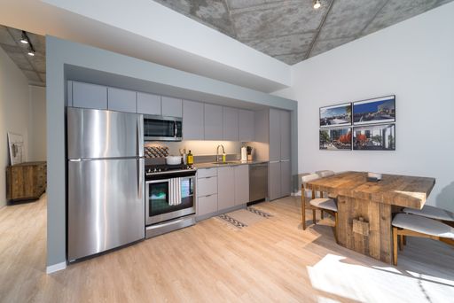 1 Bedroom, 1 Bathroom – photo 1